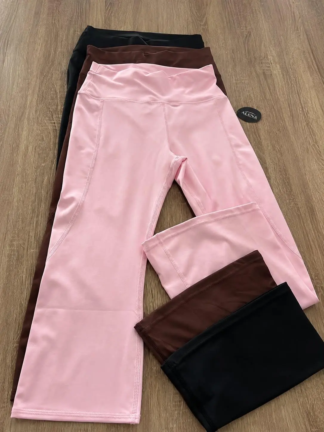 Licra Zenit bota campana en rosa, café y negro, una sobre otra