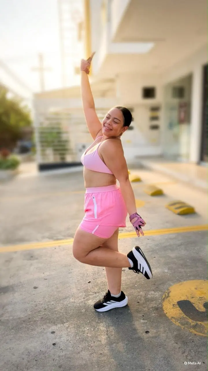@angiepaocv con Top Nova bralette halter de Alena