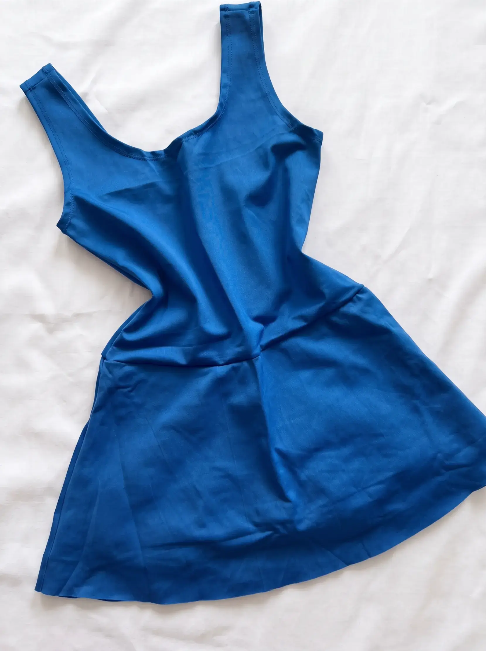 Vestido Nunki con short color azul rey